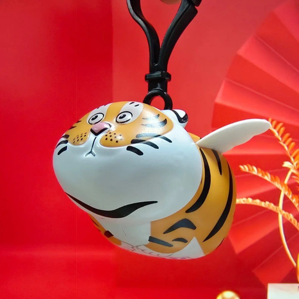 Cartoon Model Flying Tiger su Sparnais Keychain Plastiko Flying Tiger Flying Tiger paketų prižiūrėtojų raktinę Kawaii Mielas Flying Tiger Pakabukas